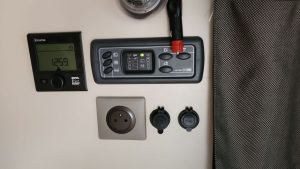 RENAULT TRAFIC ALL INSIDE VAN 2020 (33)