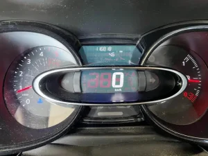 Renault Clio 2019 blanc (10)