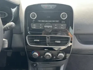 Renault Clio 2019 blanc (7)